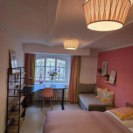 Bertha-marie Flamingo Lounge *